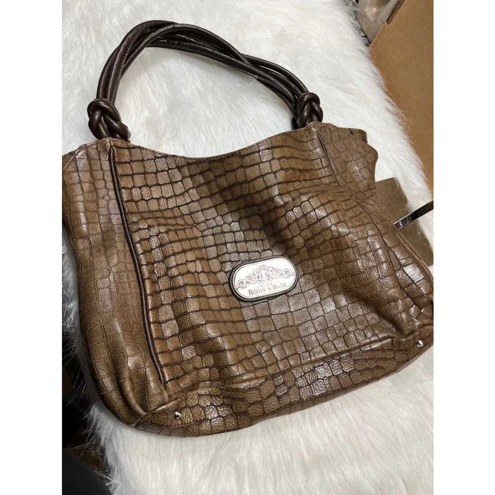 Boots N’ Bags Brown Leather Large Shoulder Handbag
PreOwned. Con - Picture 10 of 10